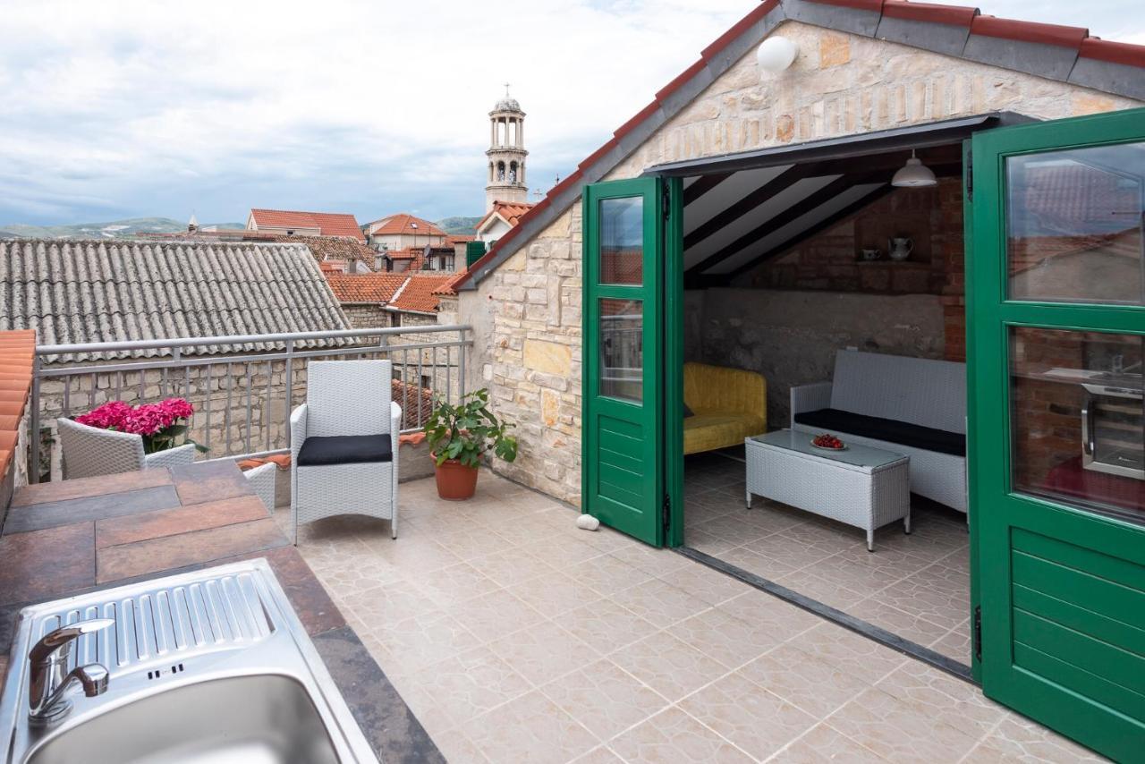 Guesthouse NINA Kaštel Novi Extérieur photo