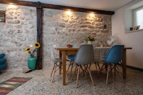 Guesthouse NINA Kaštel Novi Extérieur photo
