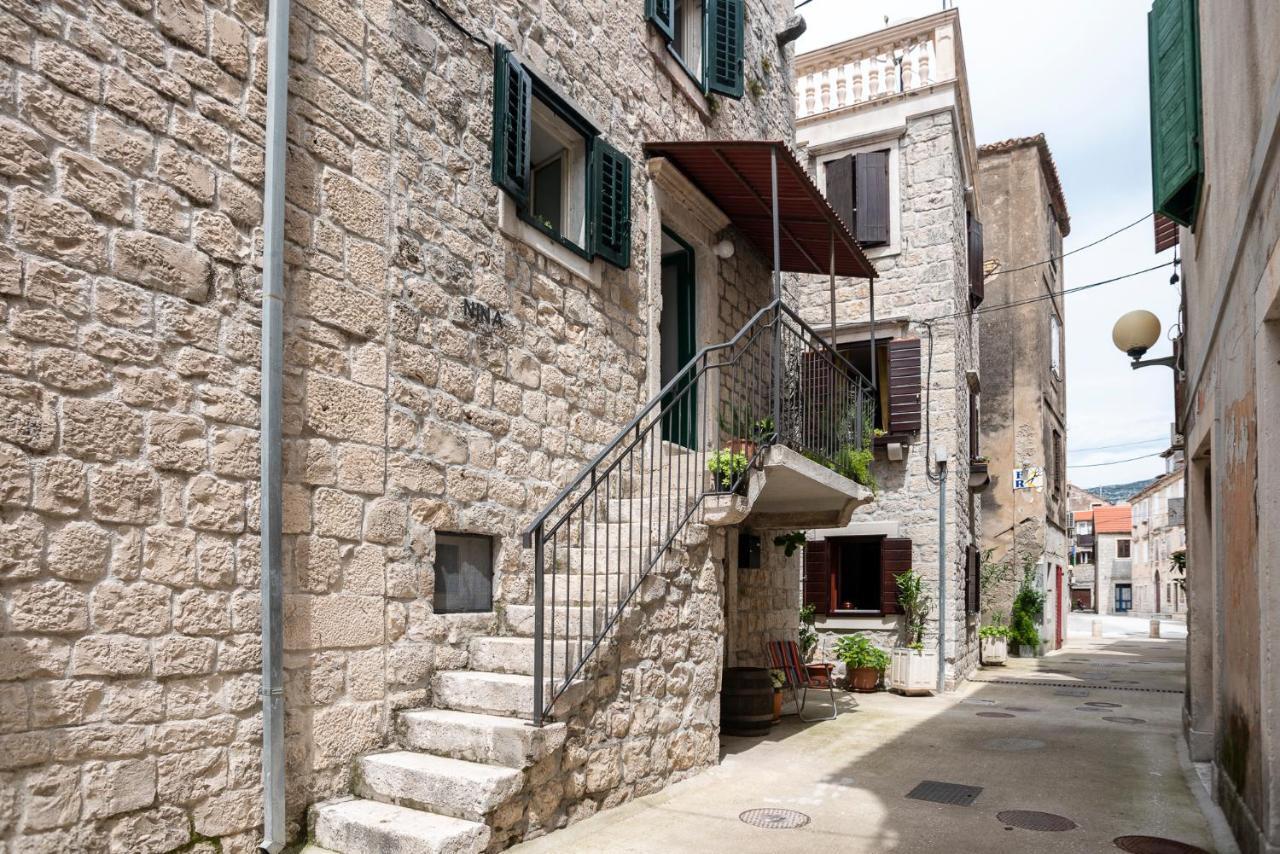 Guesthouse NINA Kaštel Novi Extérieur photo
